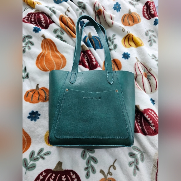 Portland Leather Handbags - Portland Leather Goods Caribbean Small Juliette. Brand New. NEVER USED.